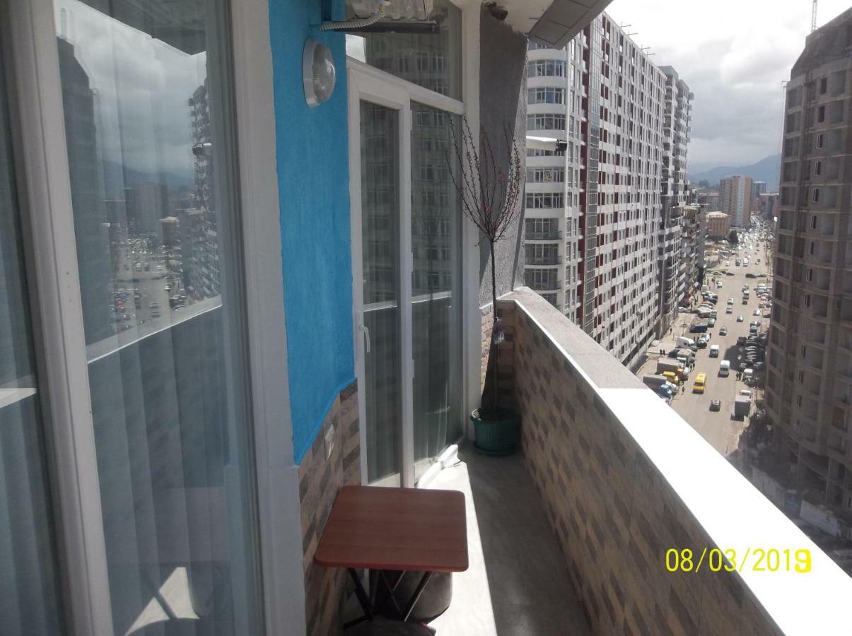 Мате Apartment Batumi Bagian luar foto