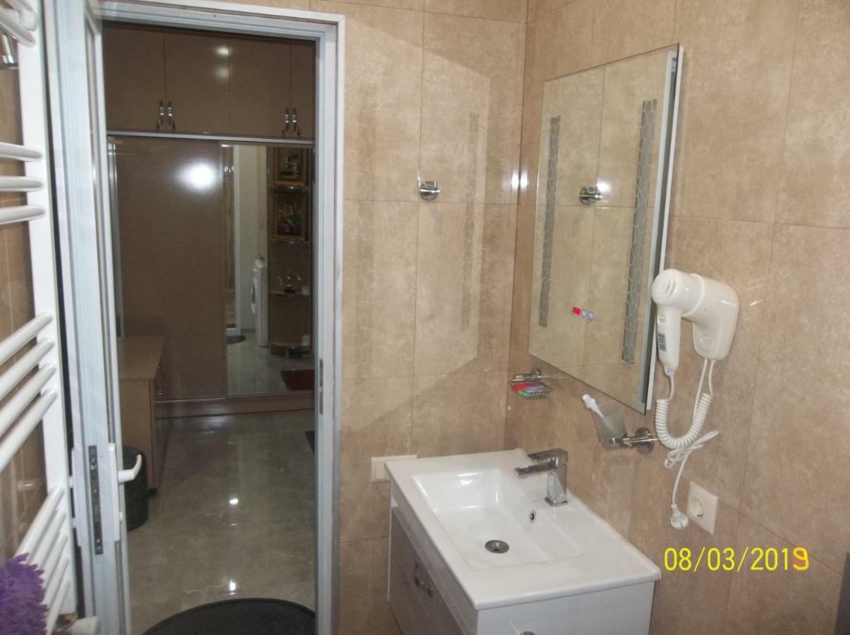 Мате Apartment Batumi Bagian luar foto