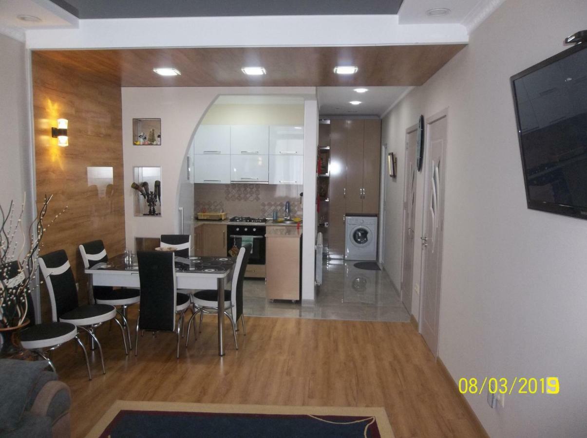 Мате Apartment Batumi Bagian luar foto