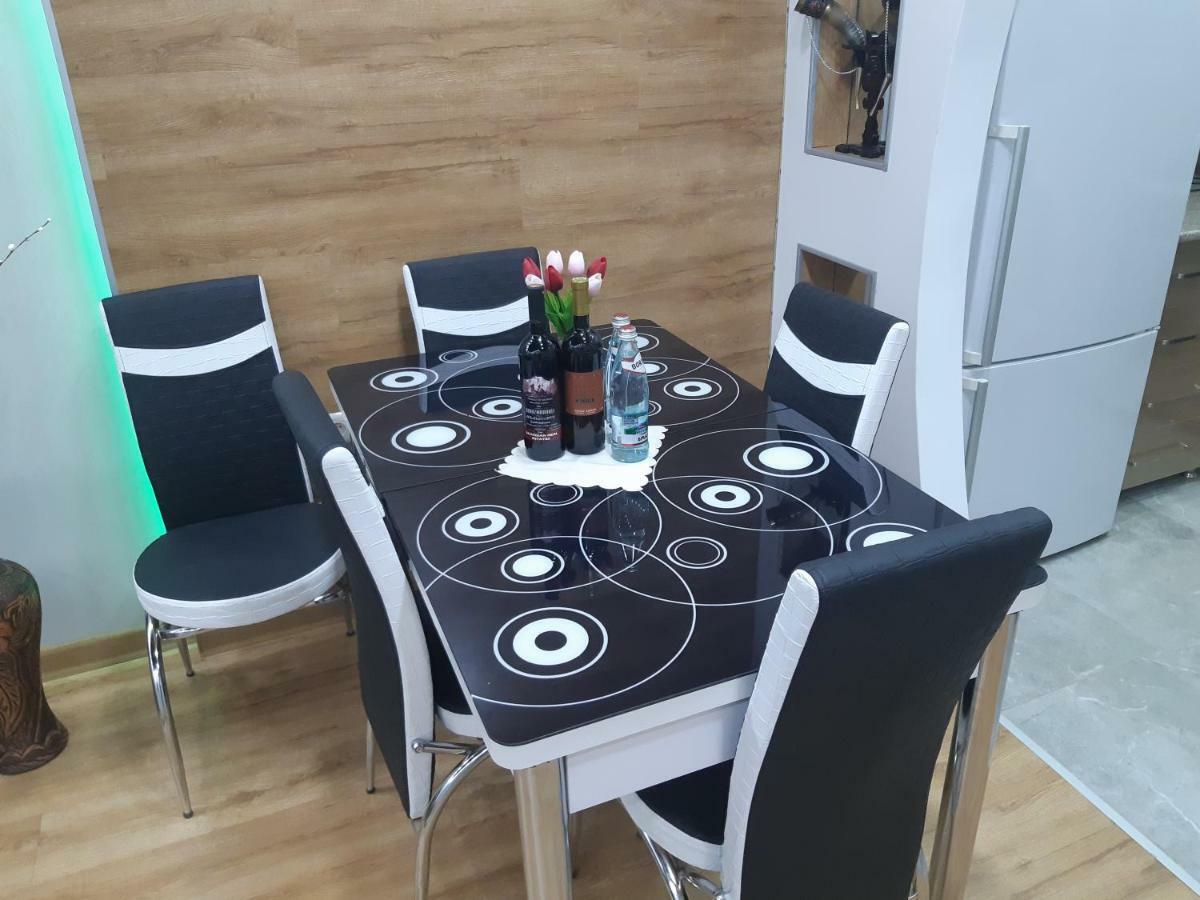 Мате Apartment Batumi Bagian luar foto